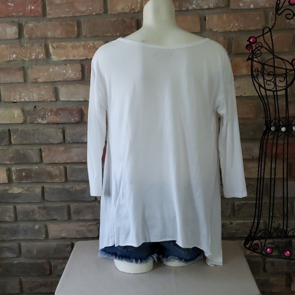Nwot Hollister white t-shirts - Picture 5 of 6